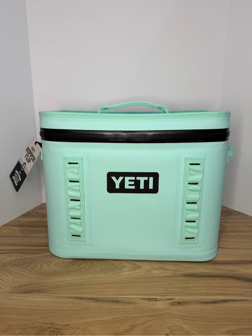 YETI Hopper Flip 18 – Seafoam NWT - Picture 2 of 9